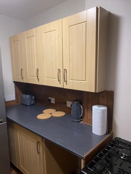 One Bedroom Apartment In Gorgie With New Central Heating System EDI Exterior foto
